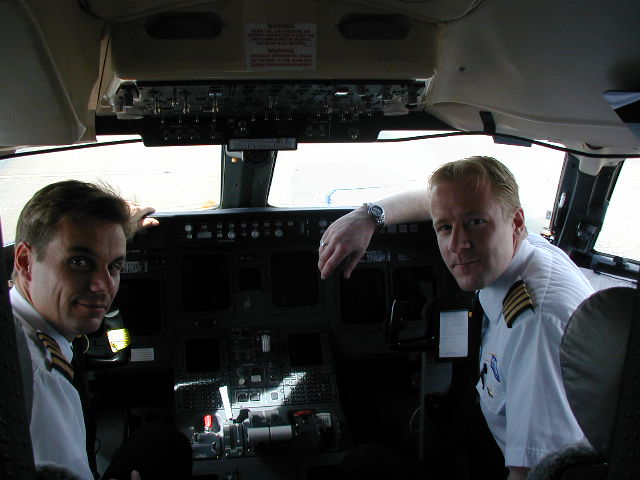 CRJ 900