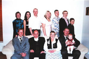 familypicture.jpg